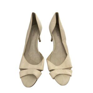 André Beige women's size 8.5 Open-Toe Kitten Heels shoes